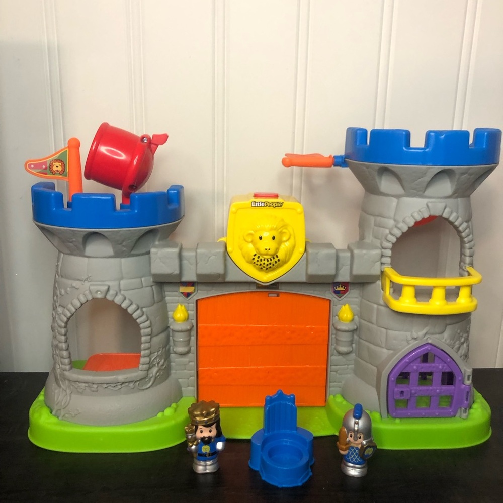 Little People MIGHTY KING'S CASTLE with Music Playset Toys Fisher Price RARE